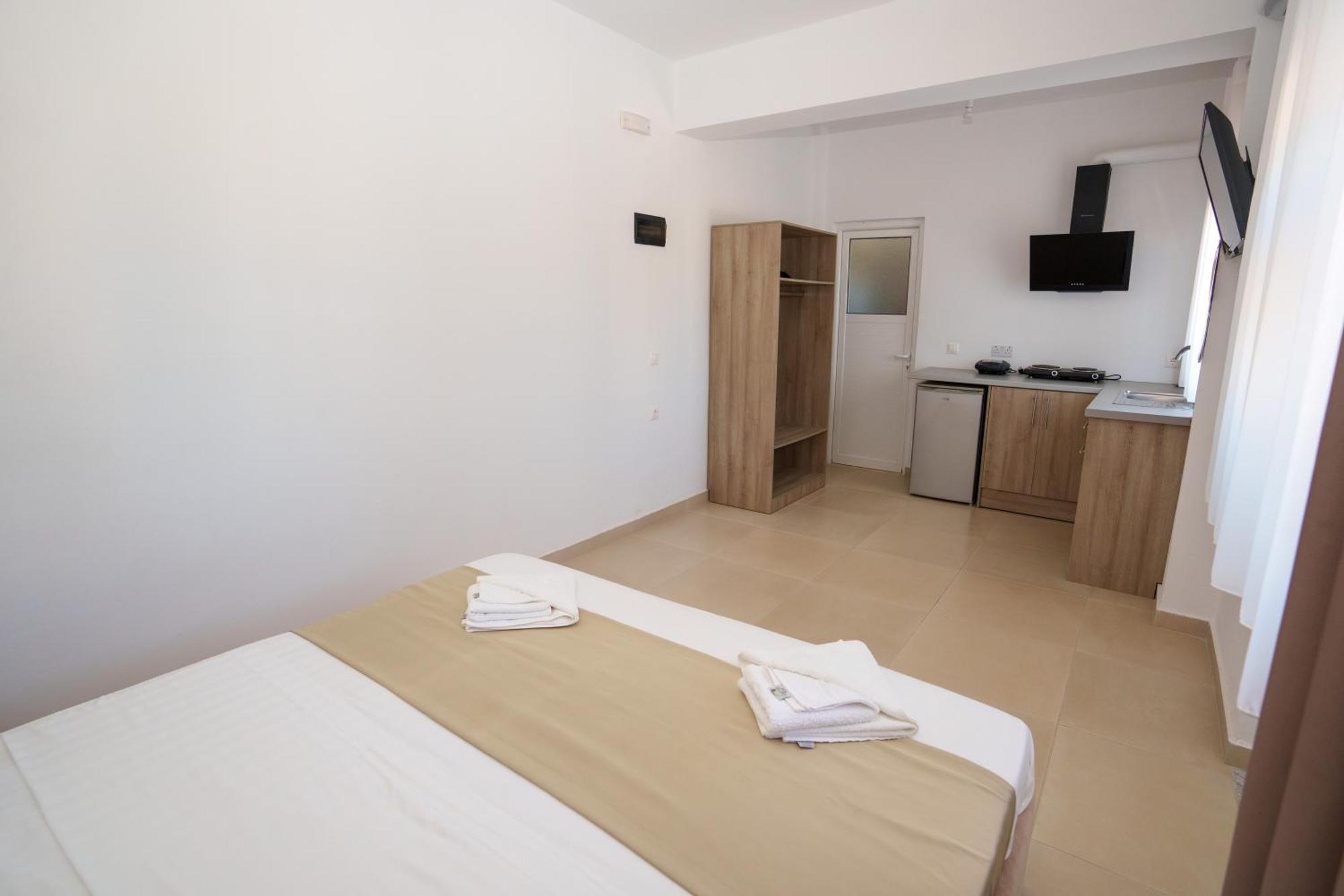 Near The Sea Apartments Nano كساميل المظهر الخارجي الصورة